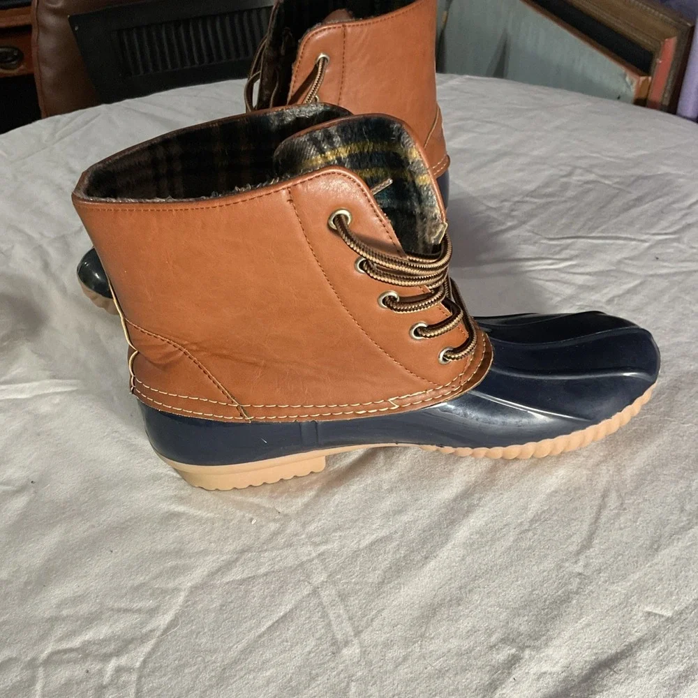 Twisted Slip In And Step Out Waterproof Boots Womens‎ Size 10 Rain & Snow